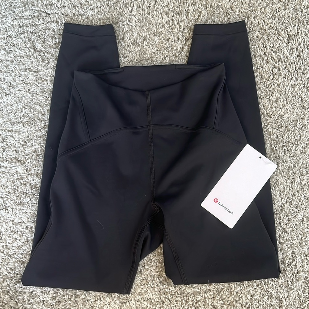 Lululemon Athletica InStill HR Tight 25” - Size 4